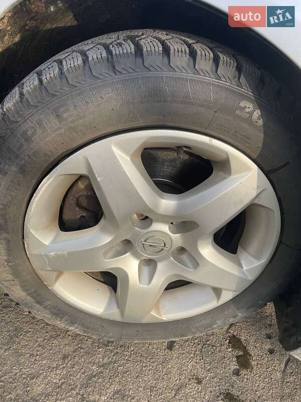 Минивэн Opel Zafira 2008 в Ровно