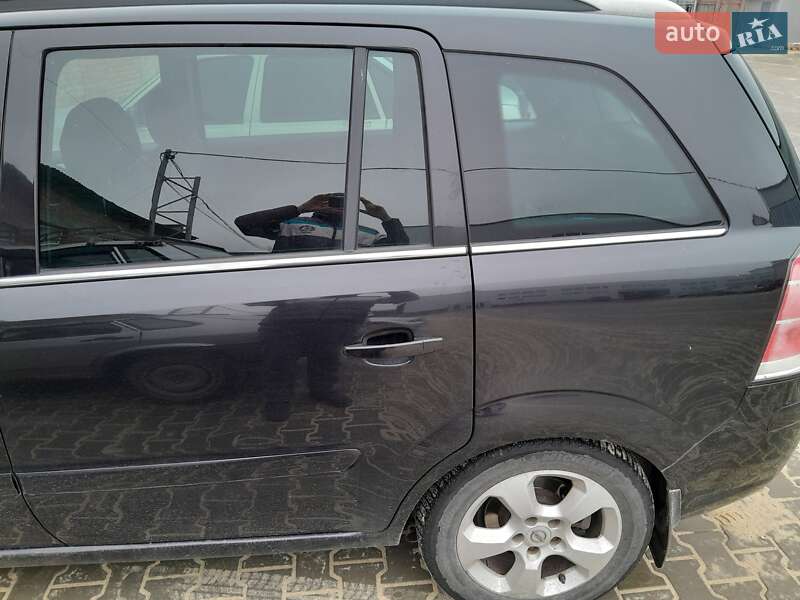 Мінівен Opel Zafira 2005 в Вінниці