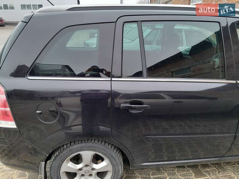 Мінівен Opel Zafira 2005 в Вінниці