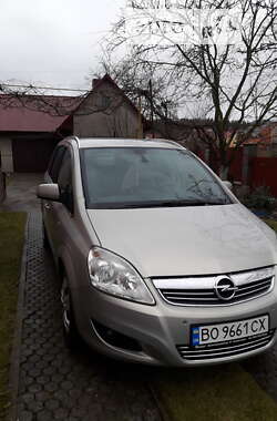 Минивэн Opel Zafira 2010 в Кременце