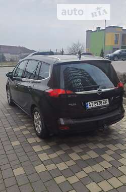 Микровэн Opel Zafira 2014 в Ивано-Франковске