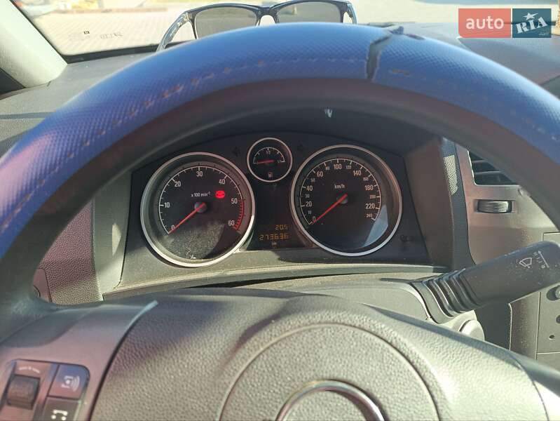 Мінівен Opel Zafira 2007 в Рівному