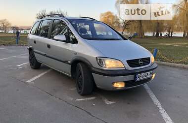 Минивэн Opel Zafira 2002 в Ладыжине