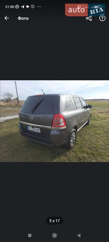Мінівен Opel Zafira 2010 в Надвірній