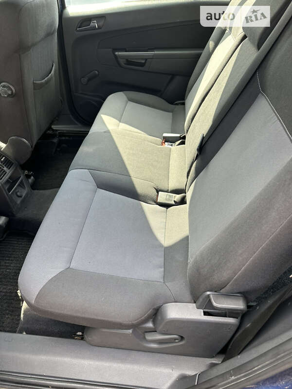Мінівен Opel Zafira 2008 в Сарнах
