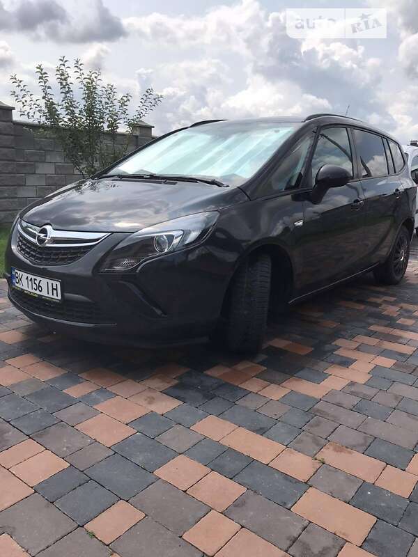 Минивэн Opel Zafira 2014 в Ровно
