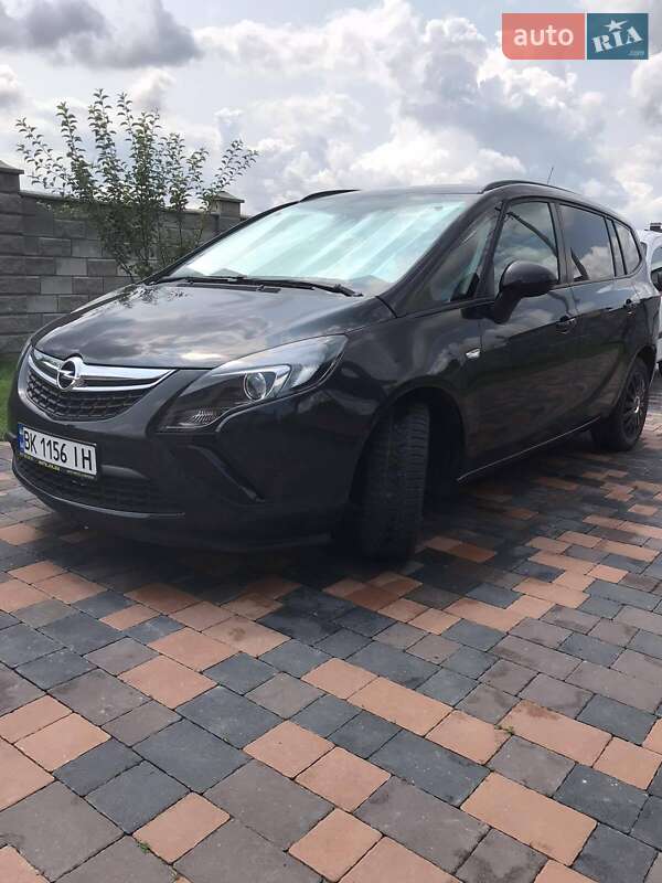 Минивэн Opel Zafira 2014 в Ровно