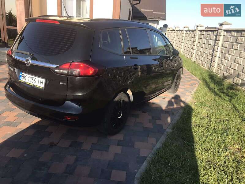 Мінівен Opel Zafira 2014 в Рівному