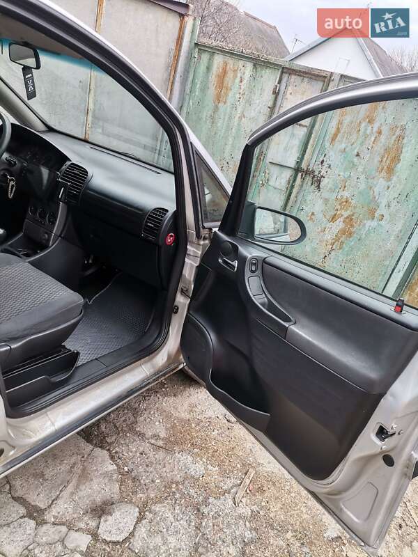 Мінівен Opel Zafira 2003 в Запоріжжі