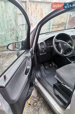 Минивэн Opel Zafira 2003 в Павлограде