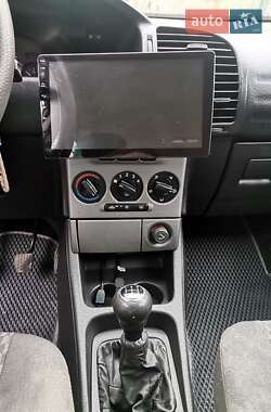 Минивэн Opel Zafira 2003 в Павлограде