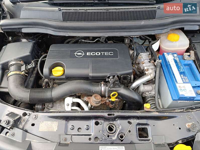 Мінівен Opel Zafira 2010 в Івано-Франківську