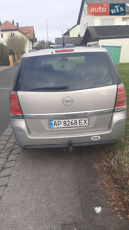 Минивэн Opel Zafira 2007 в Запорожье