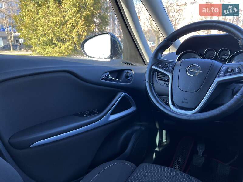 Мінівен Opel Zafira 2014 в Калуші