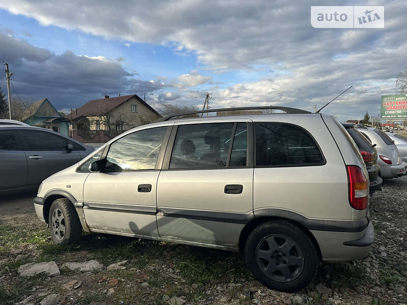 Мінівен Opel Zafira 2000 в Івано-Франківську