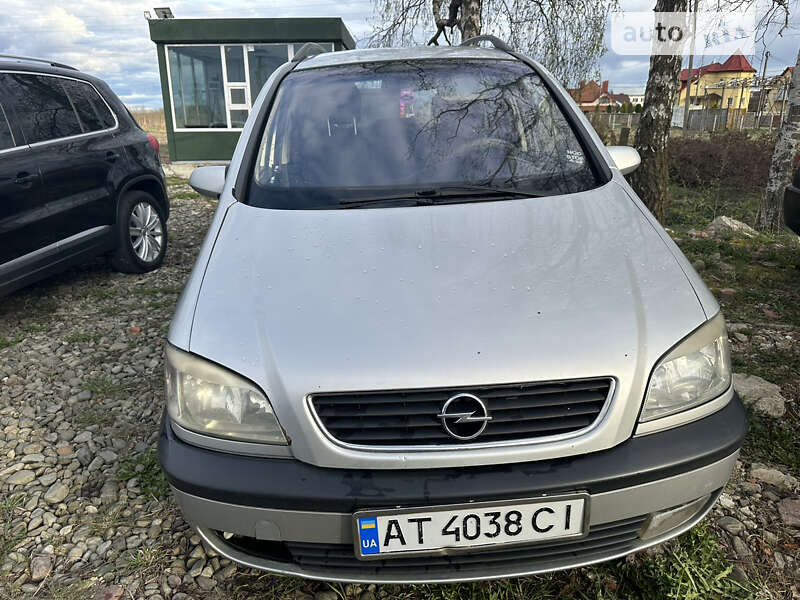 Мінівен Opel Zafira 2000 в Івано-Франківську
