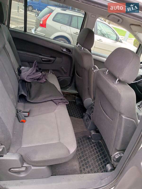 Минивэн Opel Zafira 2011 в Харькове