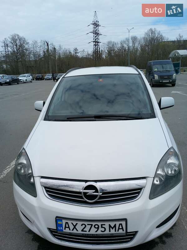 Минивэн Opel Zafira 2011 в Харькове