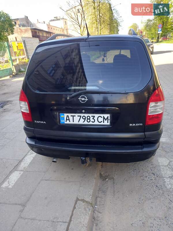 Минивэн Opel Zafira 2003 в Городенке