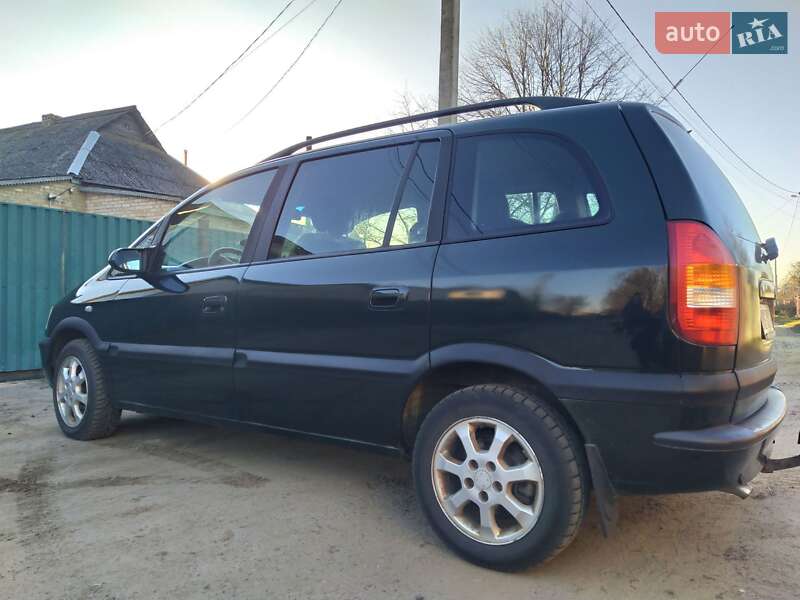 Мінівен Opel Zafira 2003 в Києві