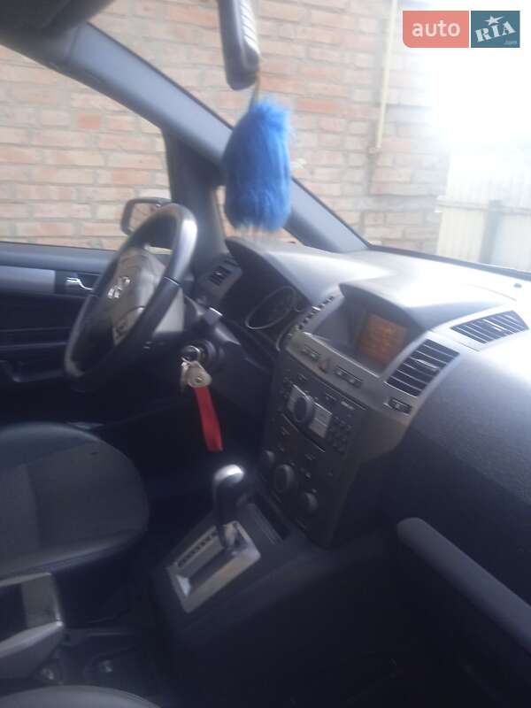 Мінівен Opel Zafira 2007 в Кропивницькому