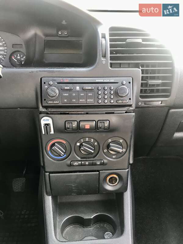 Мінівен Opel Zafira 2001 в Херсоні