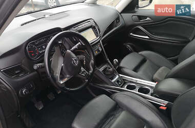 Минивэн Opel Zafira 2017 в 