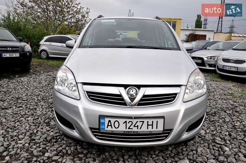 Минивэн Opel Zafira 2009 в Львове