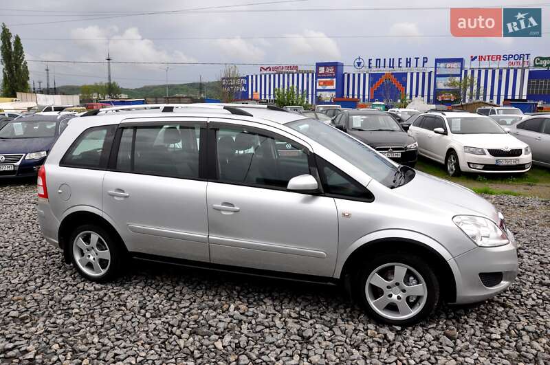 Минивэн Opel Zafira 2009 в Львове