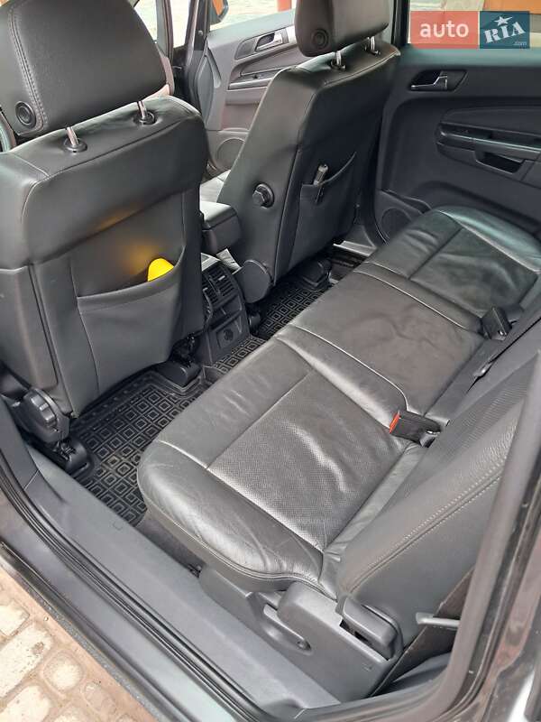 Минивэн Opel Zafira 2010 в Чорткове