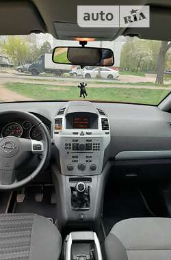 Мінівен Opel Zafira 2009 в Чернігові