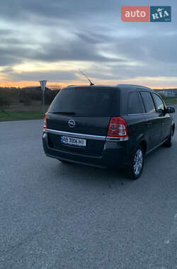Минивэн Opel Zafira 2013 в 