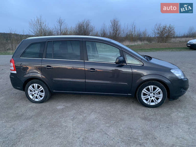 Мінівен Opel Zafira 2013 в Вінниці