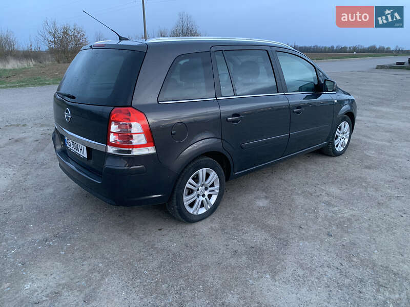 Мінівен Opel Zafira 2013 в Вінниці