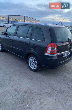Минивэн Opel Zafira 2013 в 