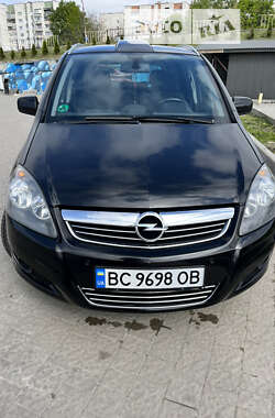 Минивэн Opel Zafira 2011 в Дрогобыче