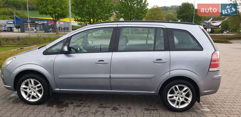 Мінівен Opel Zafira 2007 в Луцьку