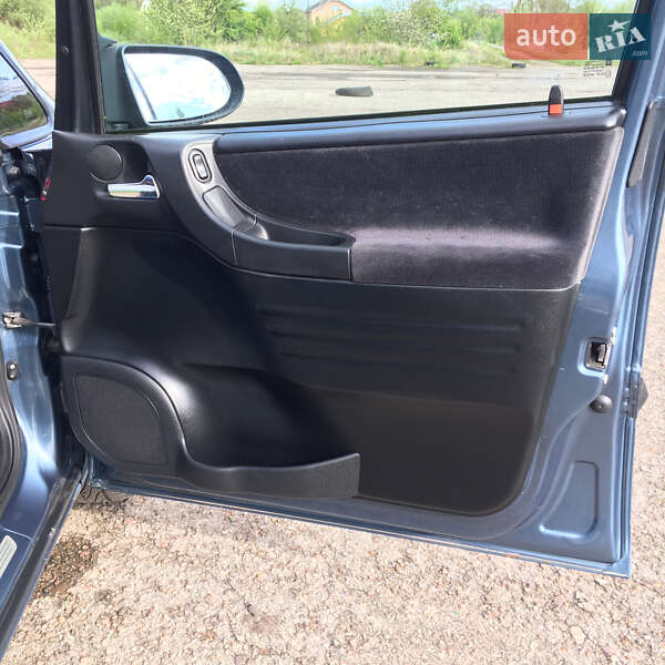 Минивэн Opel Zafira 2001 в Ивано-Франковске