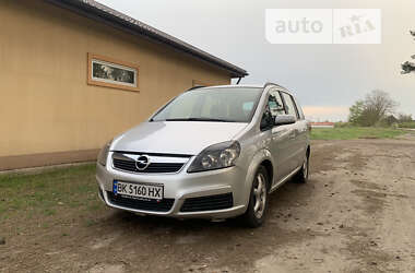 Минивэн Opel Zafira 2006 в Сарнах