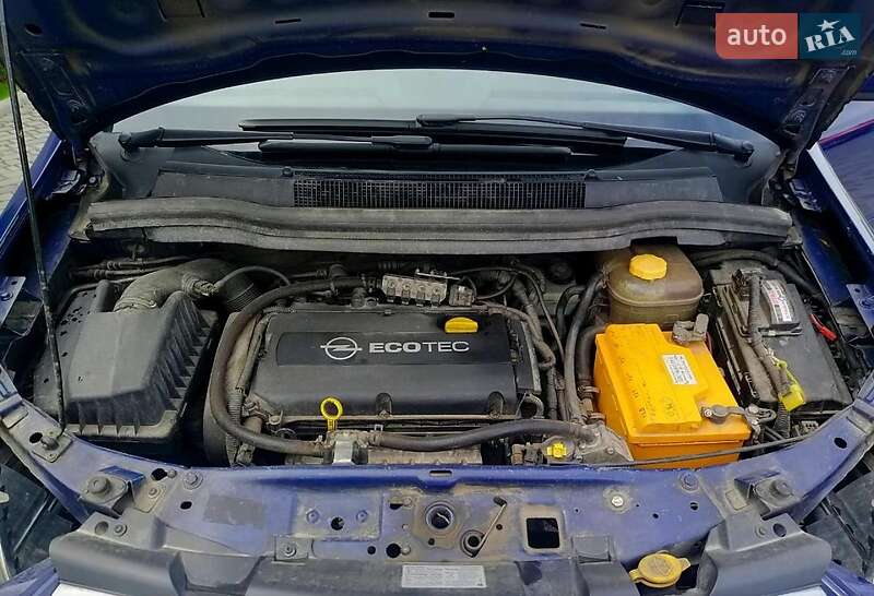Минивэн Opel Zafira 2008 в Кропивницком