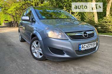 Минивэн Opel Zafira 2010 в Гайсине