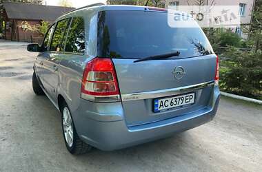 Минивэн Opel Zafira 2010 в Гайсине