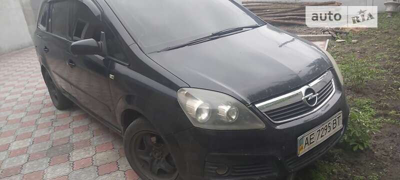 Мінівен Opel Zafira 2009 в Дніпрі