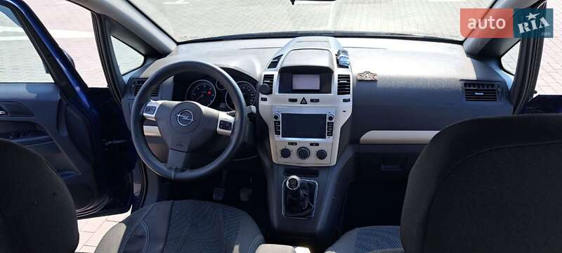 Мінівен Opel Zafira 2008 в Одесі