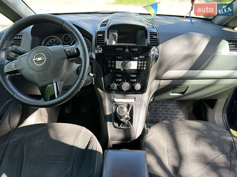 Мінівен Opel Zafira 2010 в Білій Церкві