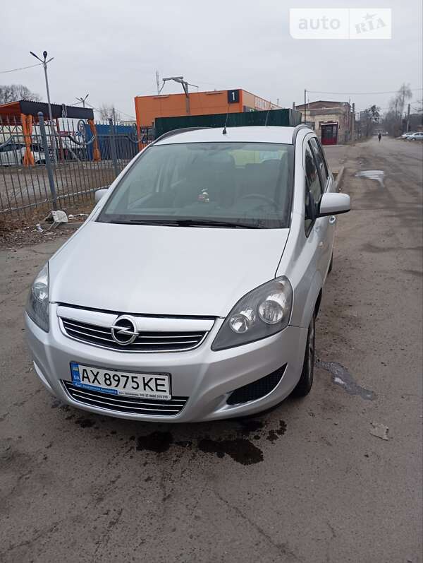Мінівен Opel Zafira 2014 в Харкові