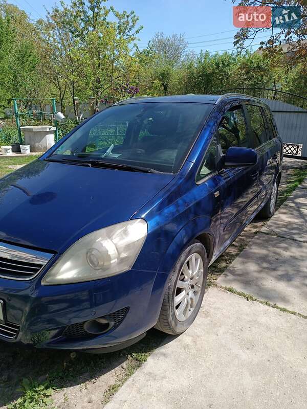Минивэн Opel Zafira 2009 в Виннице