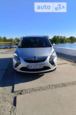 Минивэн Opel Zafira 2016 в Староконстантинове