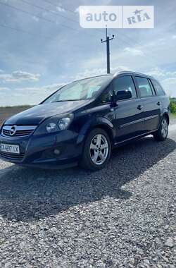 Минивэн Opel Zafira 2014 в Каменке