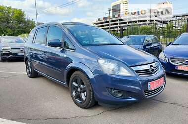 Мінівен Opel Zafira 2010 в Києві